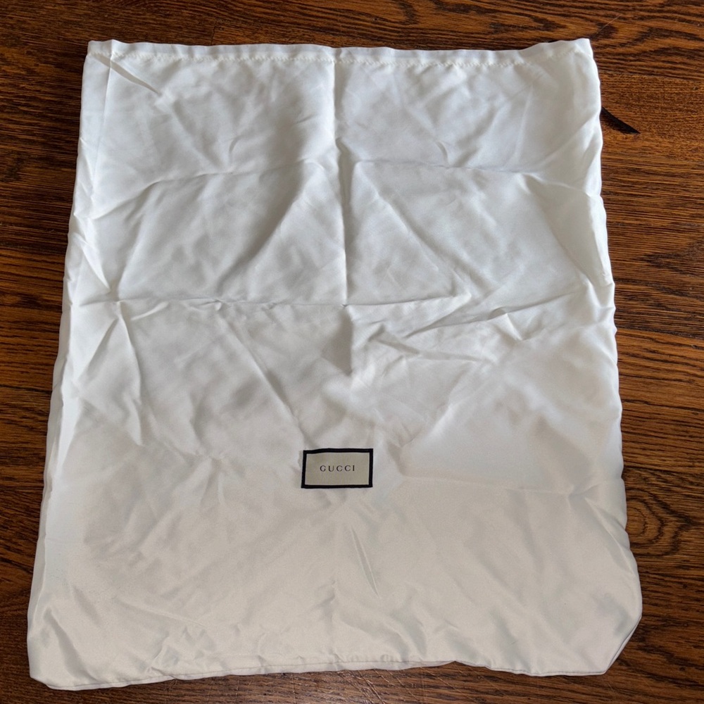 Gucci Elegant Cream large dust bag